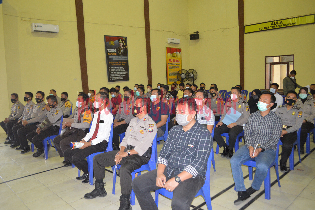 57 personel Polres Tulang Bawang yang UKP pada 1 Januari 2021 mengikuti PPL yang dilaksanakan Bid Propam Polda Lampung di GSG Wira Satya Mapolres setempat