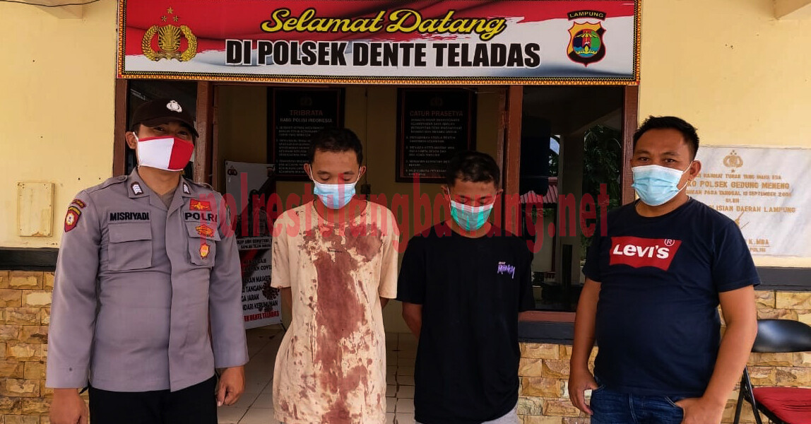 Dua pemuda berinisial RB (22) dan HD (20), yang ditangkap Polsek Dente Teladas karena melakukan curat di room karaoke, nomor 3, cafe gabut, Kampung Pendowo Asri