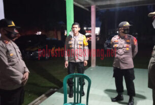 Kapolres Tulang Bawang AKBP Andy Siswantoro, SIK pimpin langsung pengamanan Misa Malam Natal 2020 di GKSB Tugu Kuning, Kampung Dwi Warga Tunggal Jaya